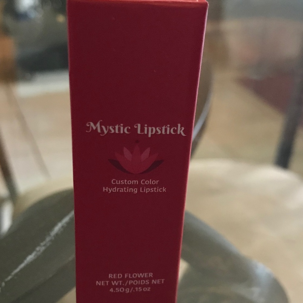 Mystic lipstick-red flower